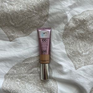 IT Cosmetics CC+ illumination SPF 50+ in Neutral Tan